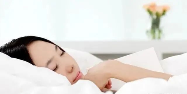 肝脏不好，睡眠不好！出现这些睡眠问题，可能预示你的肝脏出了问题